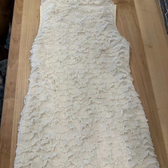 Sleeveless Ruffled Cream Top - Picture 6 of 6